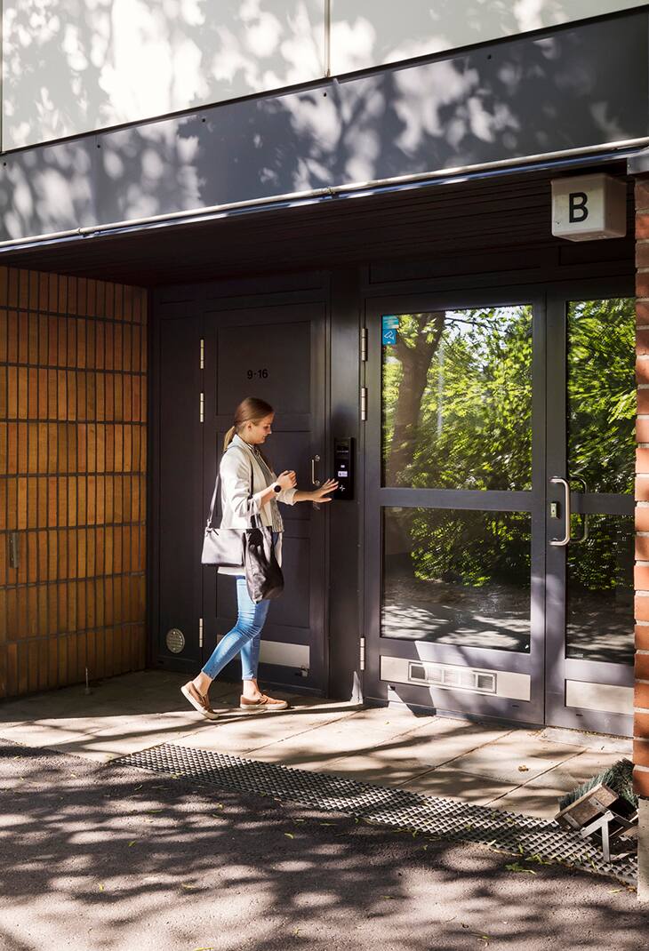 Matinkatu 20 oven avaus kosketuksella