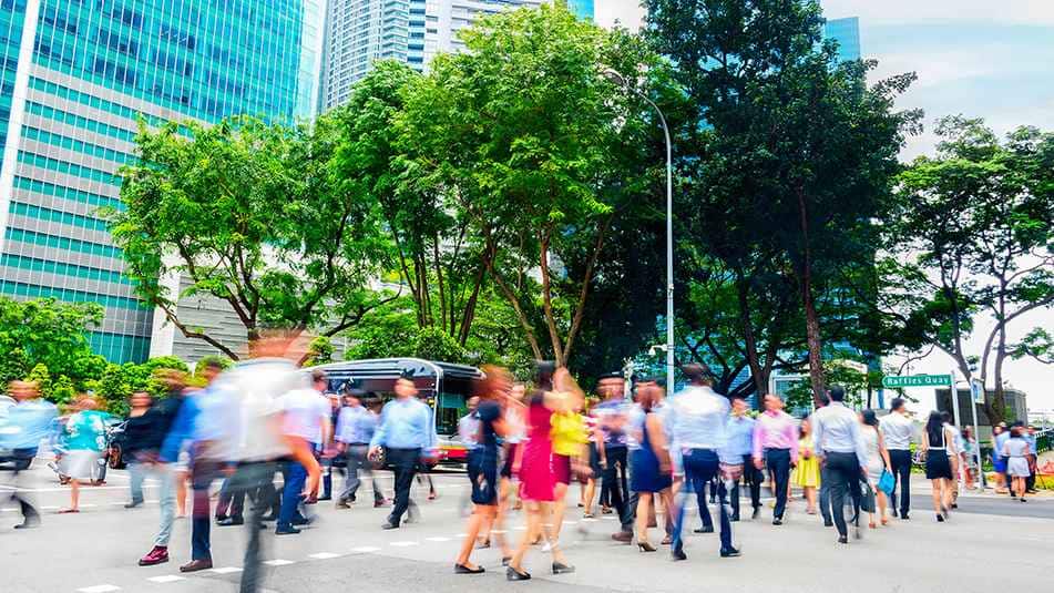 Ympäristövastuulla viitataan yleensä toimenpiteisiin, joilla vähennetään haitallisia päästöjä ilmastokriisin hillitsemiseksi.